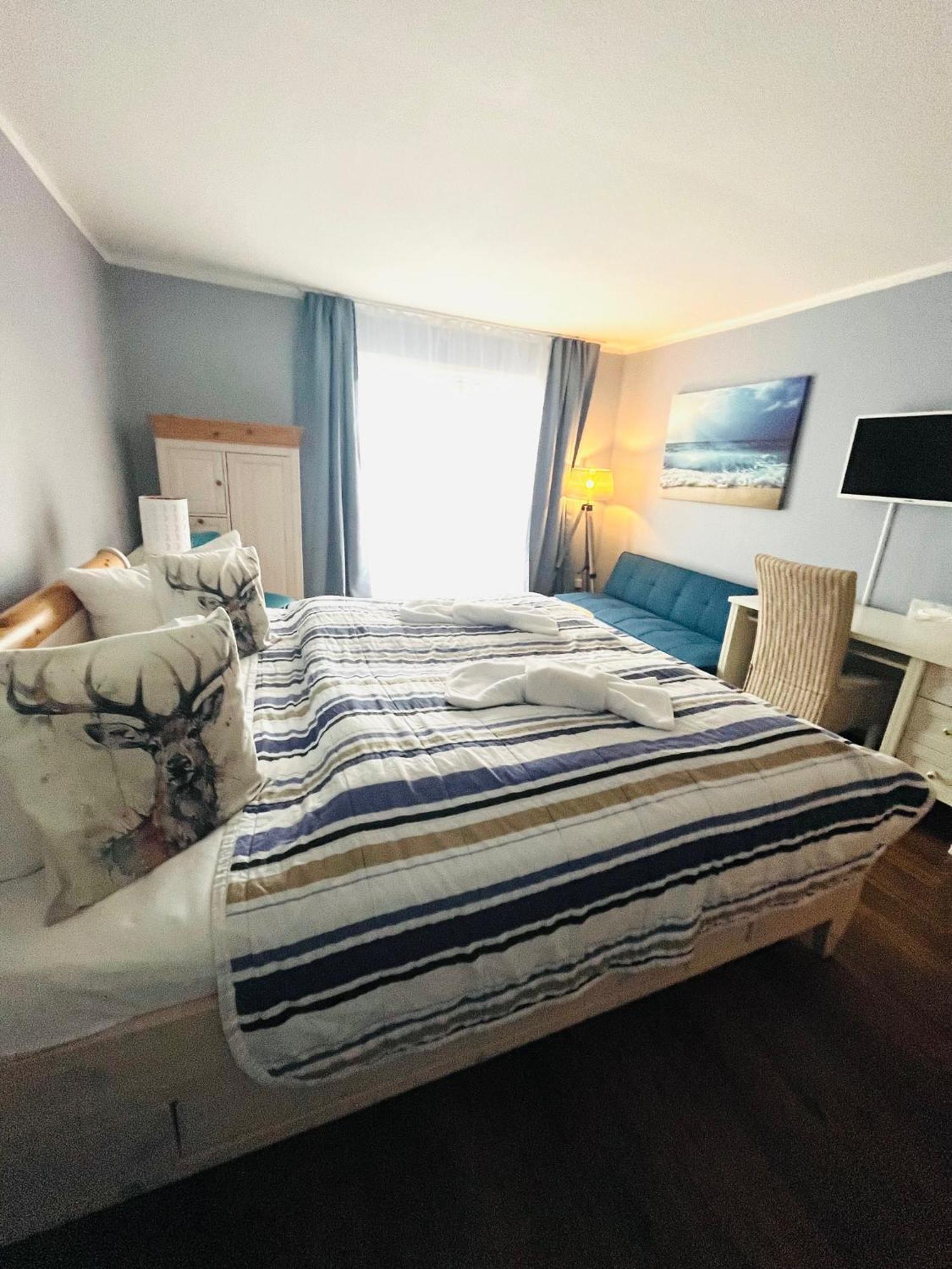 Strandhotel Vier Jahreszeiten Букков Экстерьер фото