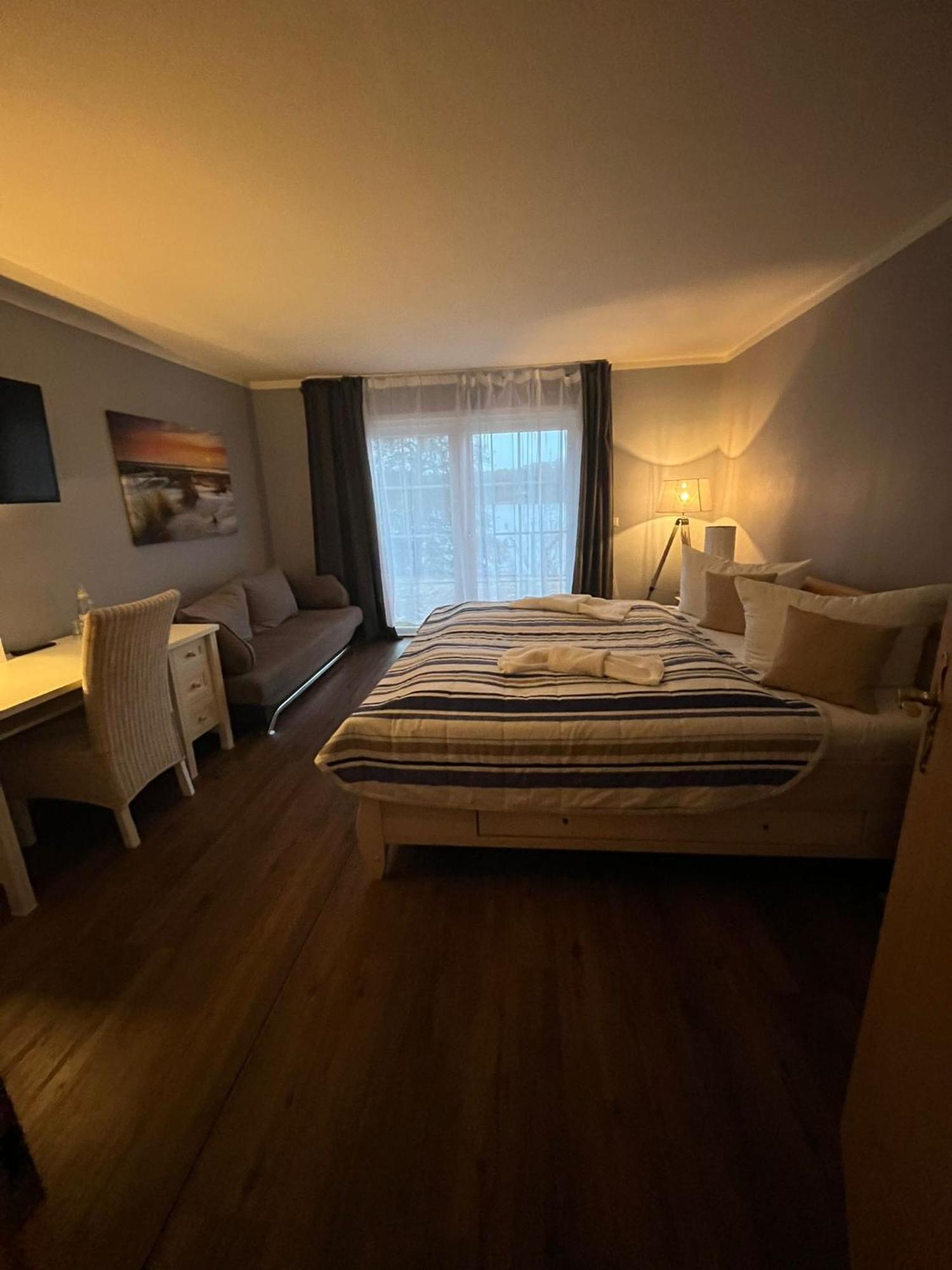 Strandhotel Vier Jahreszeiten Букков Экстерьер фото