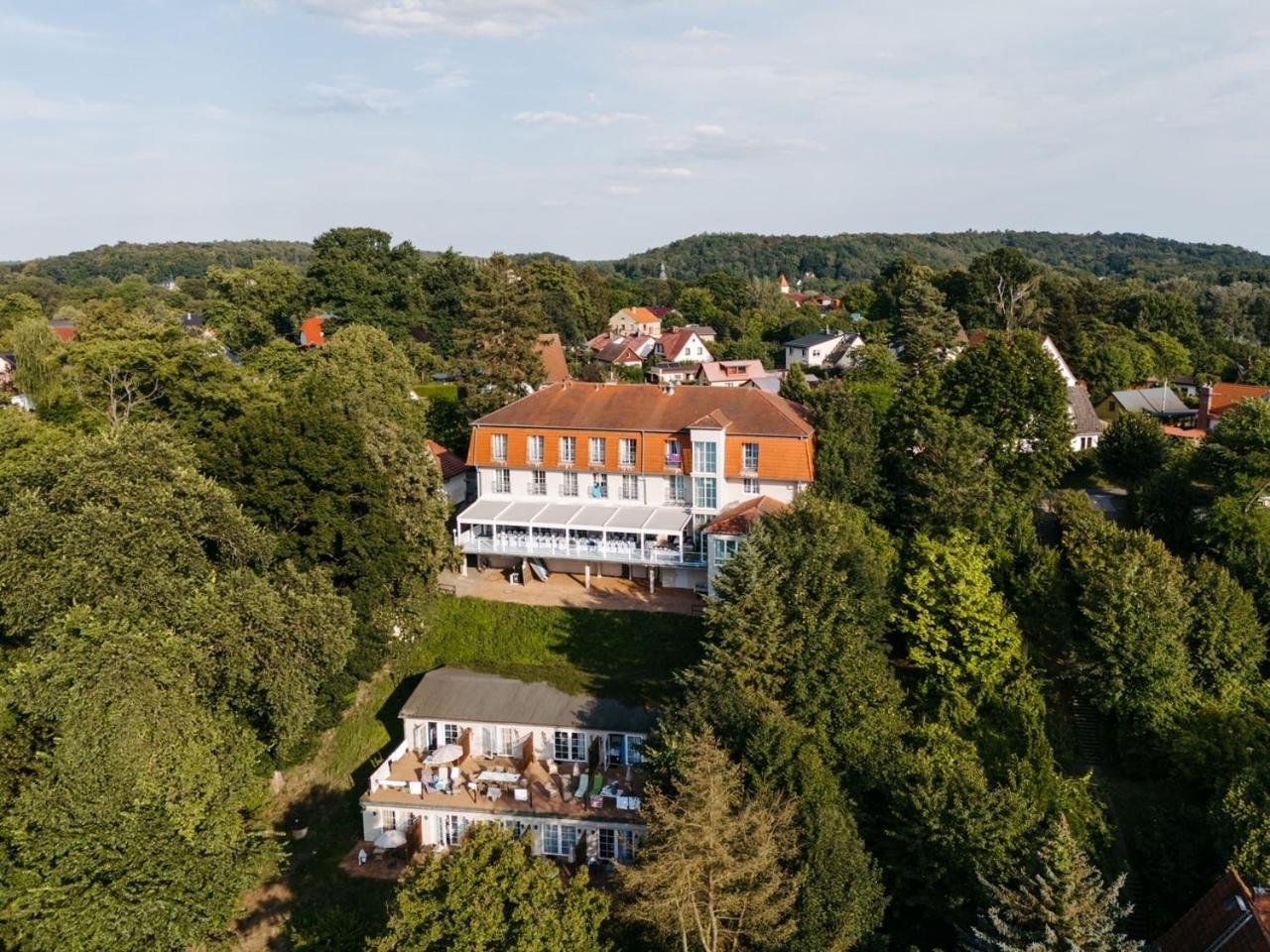 Strandhotel Vier Jahreszeiten Букков Экстерьер фото